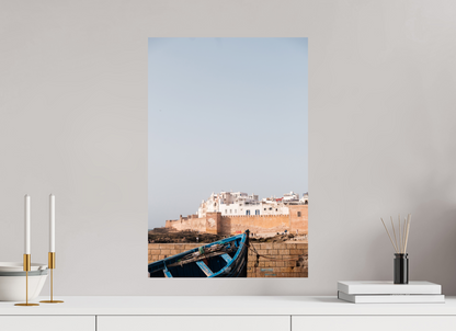 Photographe Sarah Varlet Décoration Print Affiche Poster Essaouira Maroc Coucher de soleil Barque Bleue
