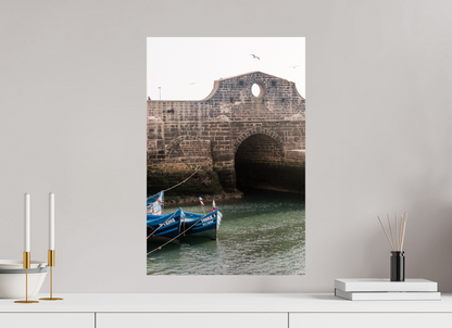 Photographe Sarah Varlet Décoration Print Affiche Poster Essaouira Maroc Coucher de soleil Barque Bleue