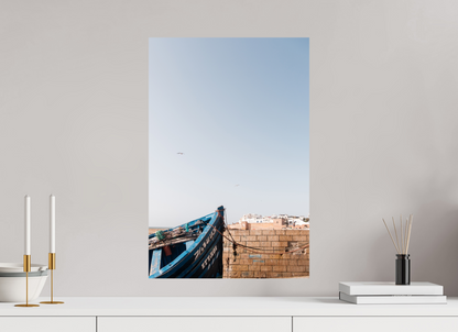 Photographe Sarah Varlet Décoration Print Affiche Poster Essaouira Maroc Coucher de soleil Barque Bleue